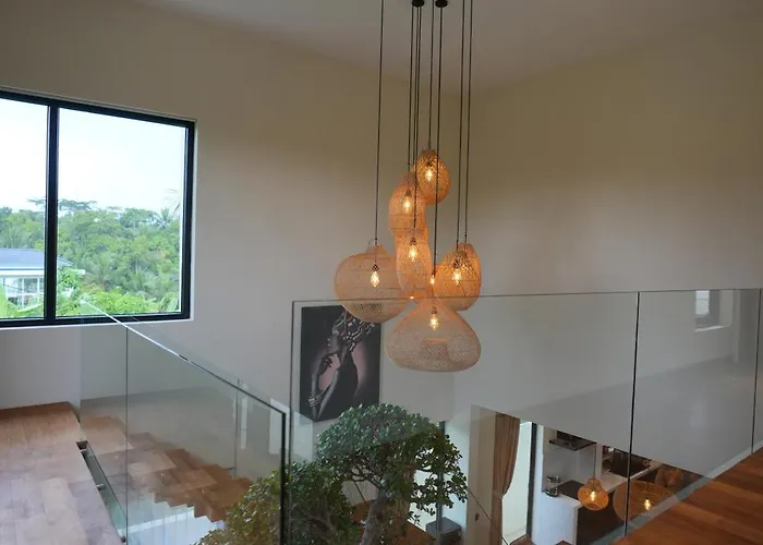 Honey By Island Escape *